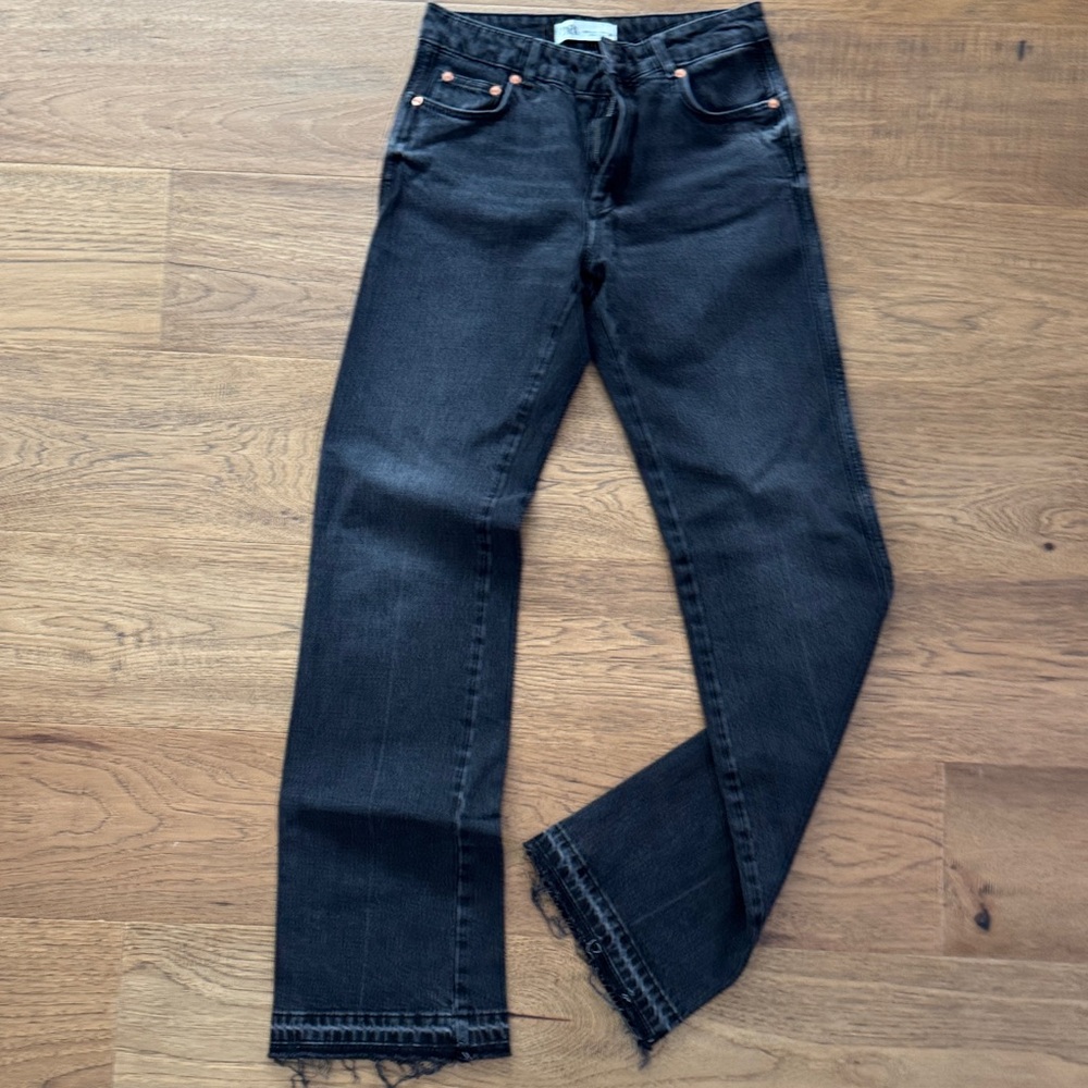 NWOT ZARA STRAIGHT LEG JEANS 4 FULL LENGTH